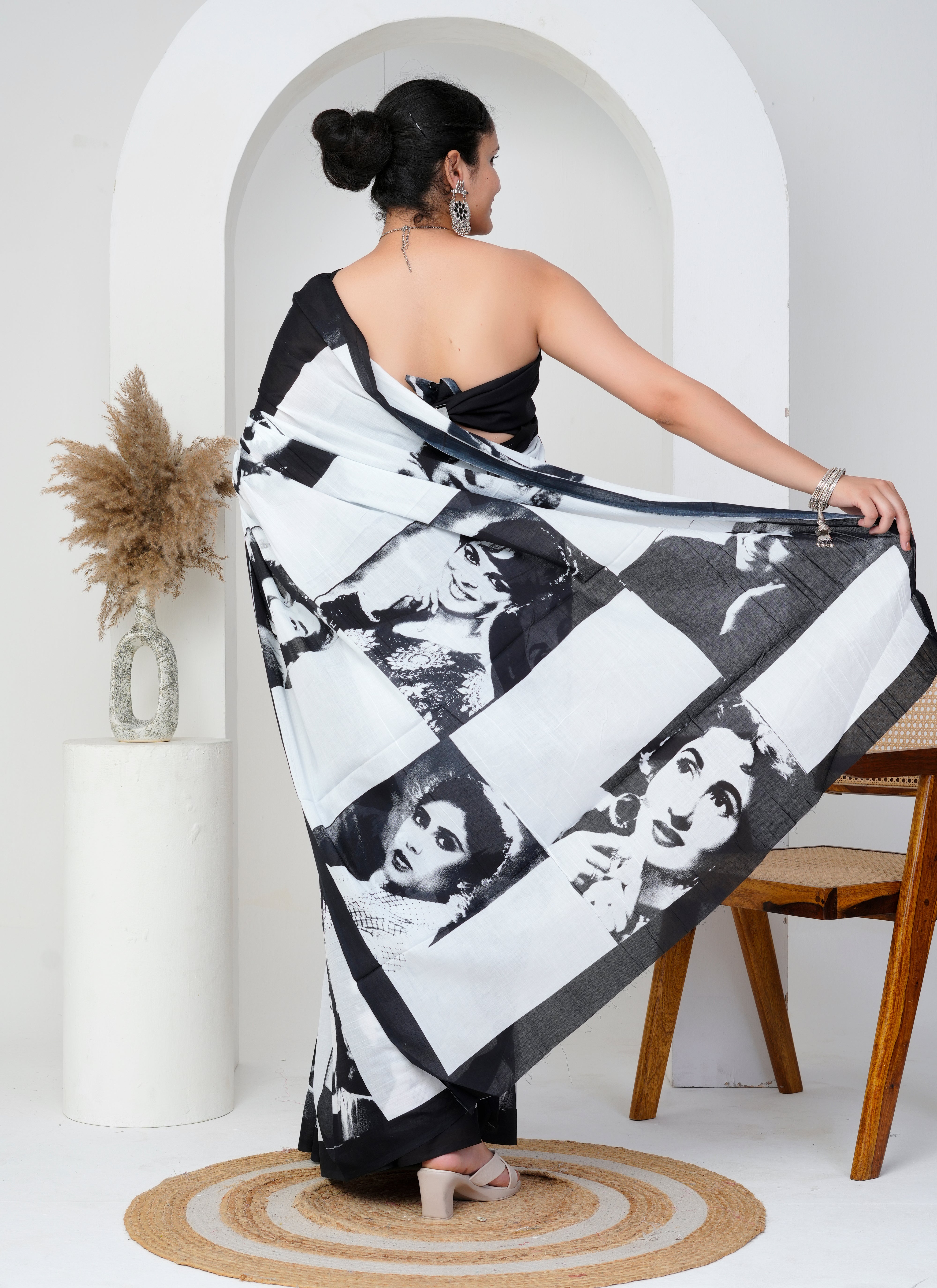 Vintage Bollywood Diva Print Cotton Saree