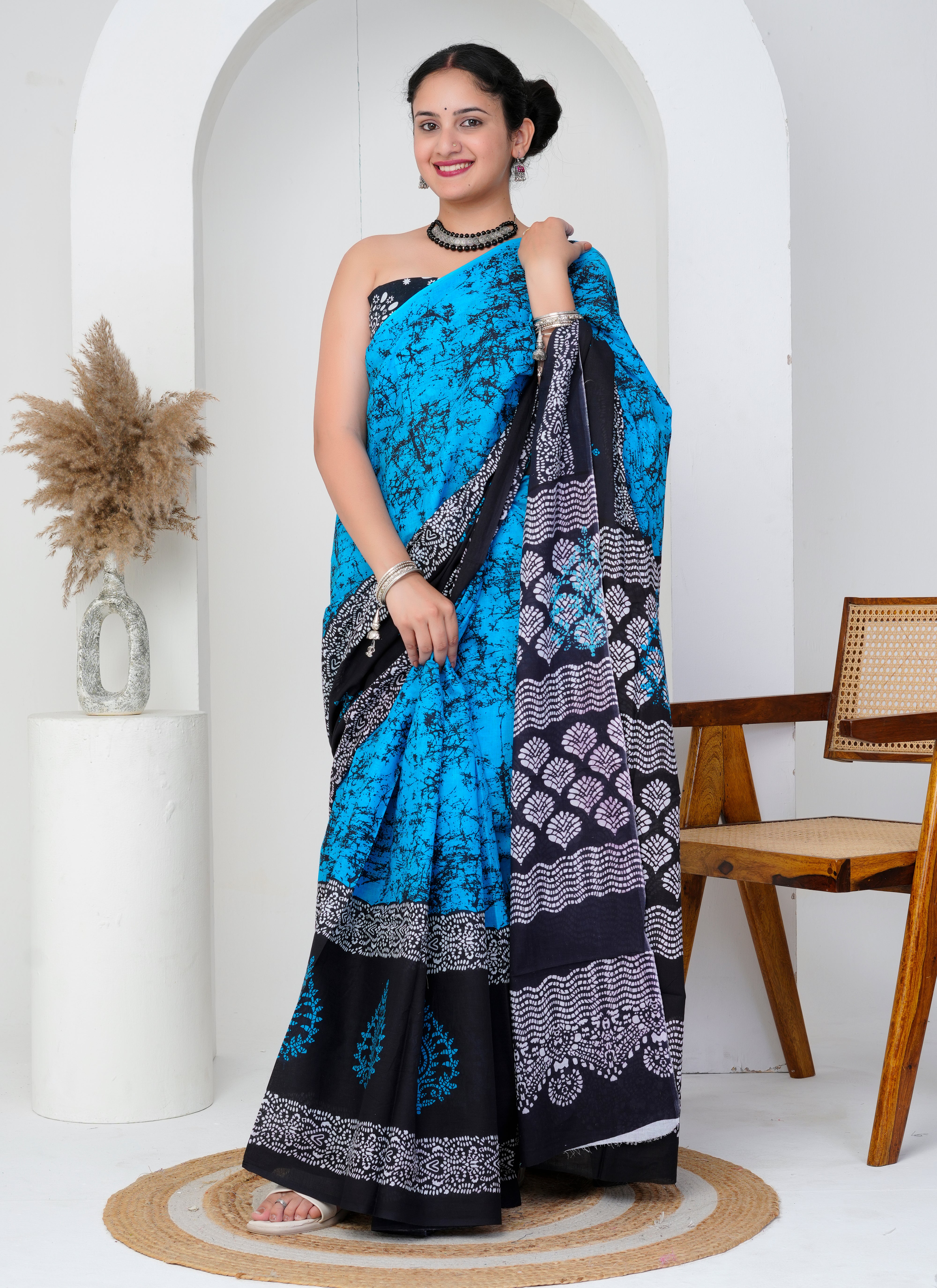 Turquoise Splash Cotton Saree with Black Contrast Border