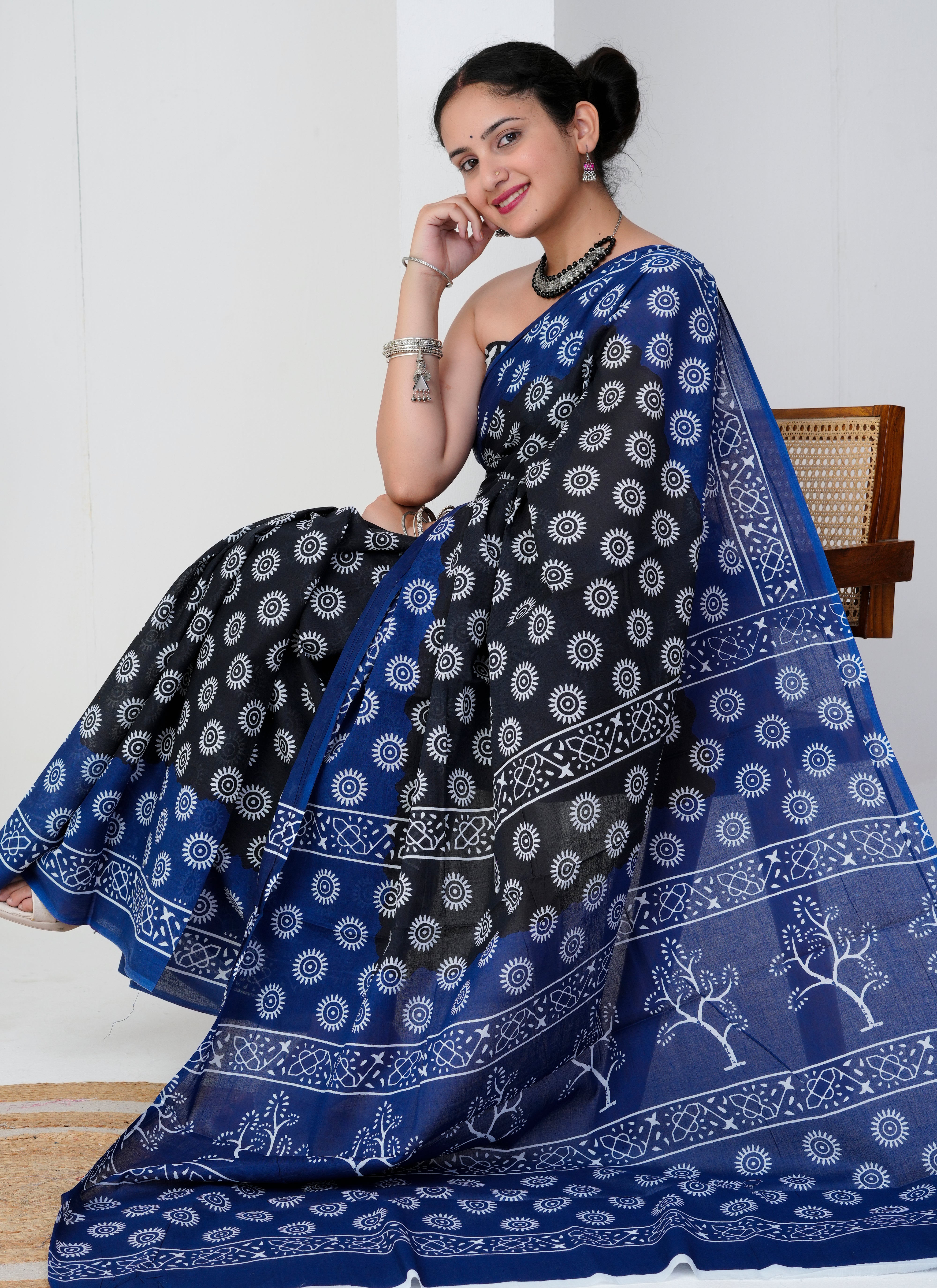 Black and Blue Sun Motif Cotton Saree
