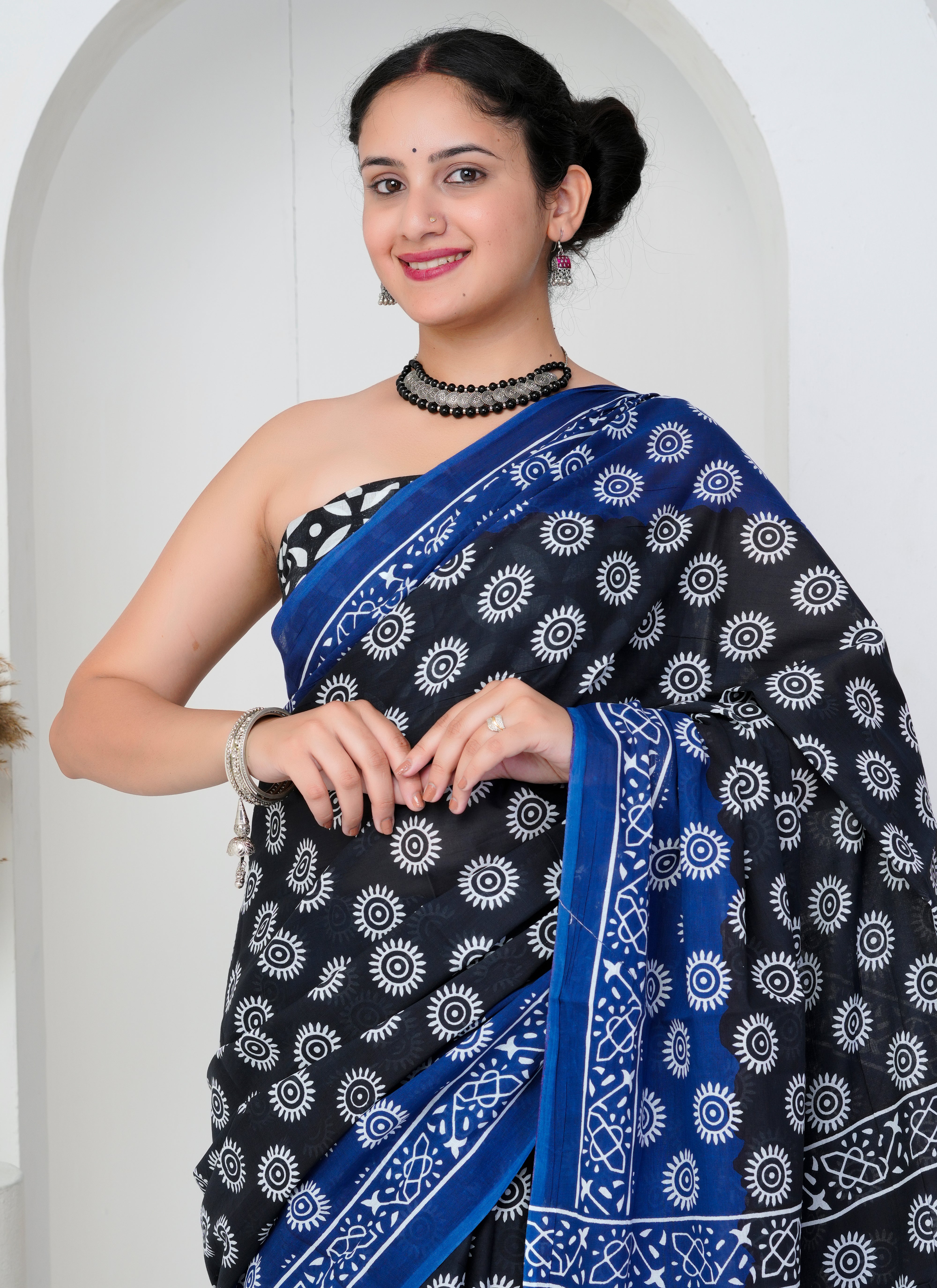 Black and Blue Sun Motif Cotton Saree