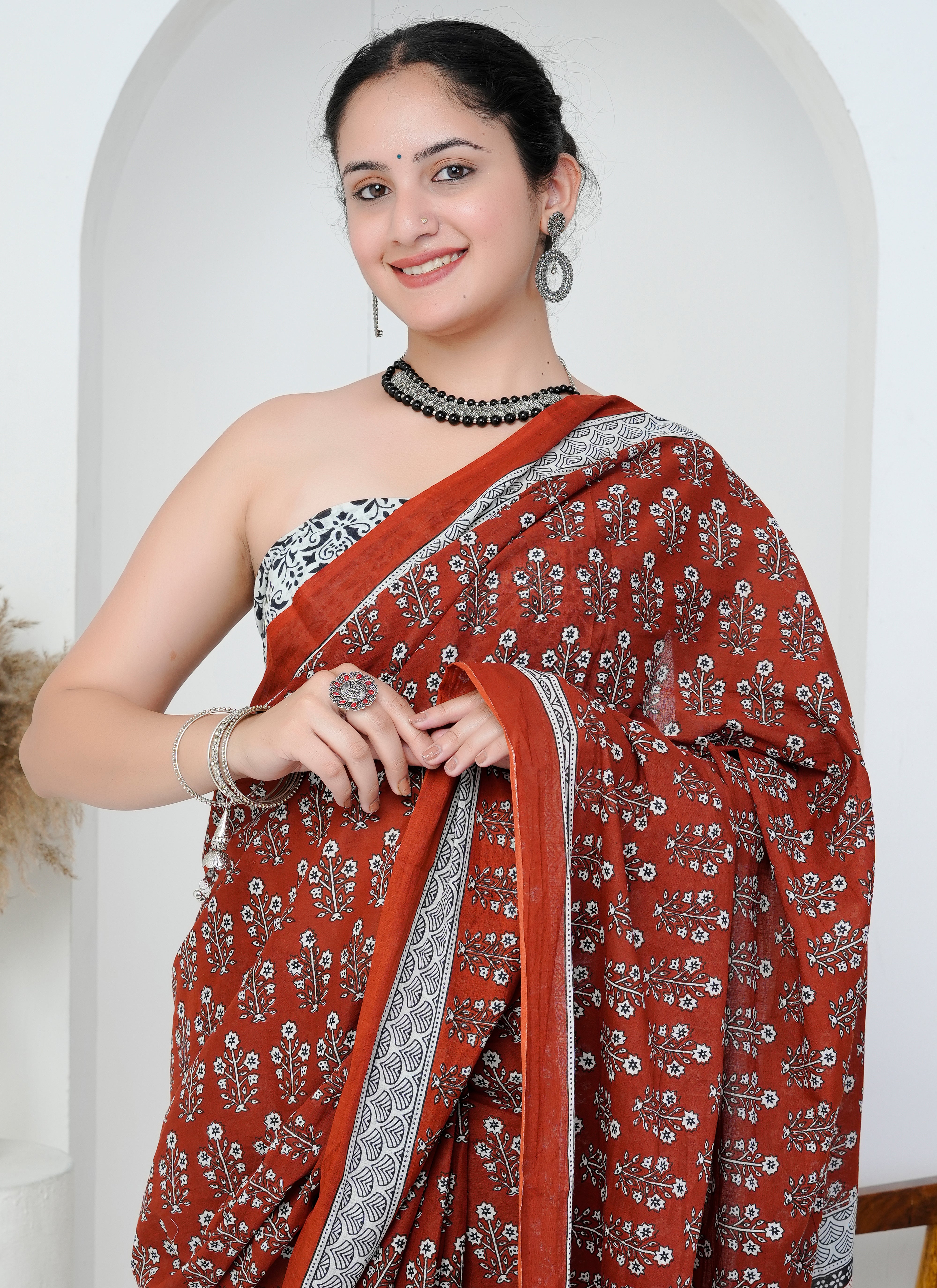 Rust Red Ethnic Motif Cotton Saree