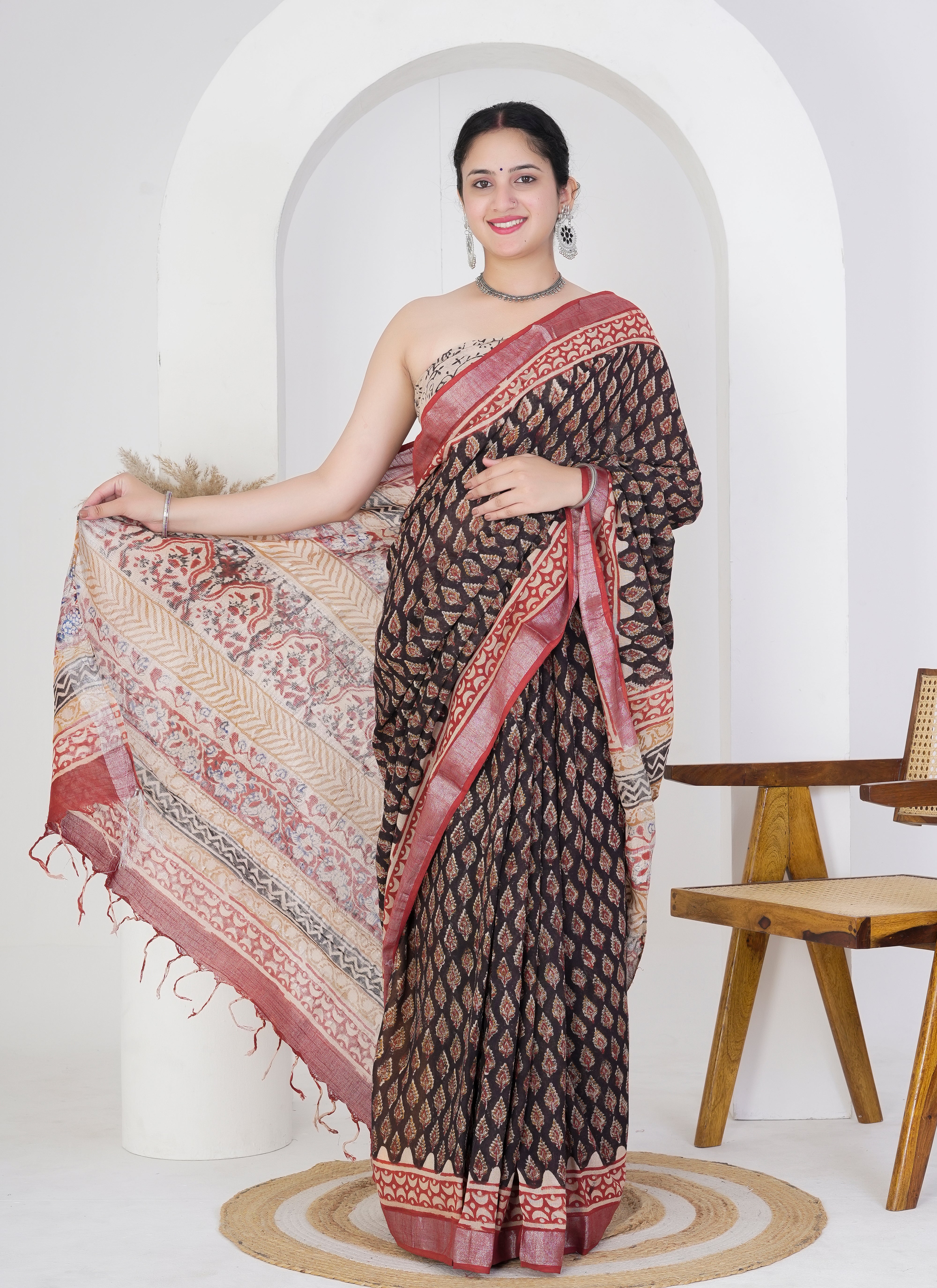 Rust and Black Pure Linen Saree