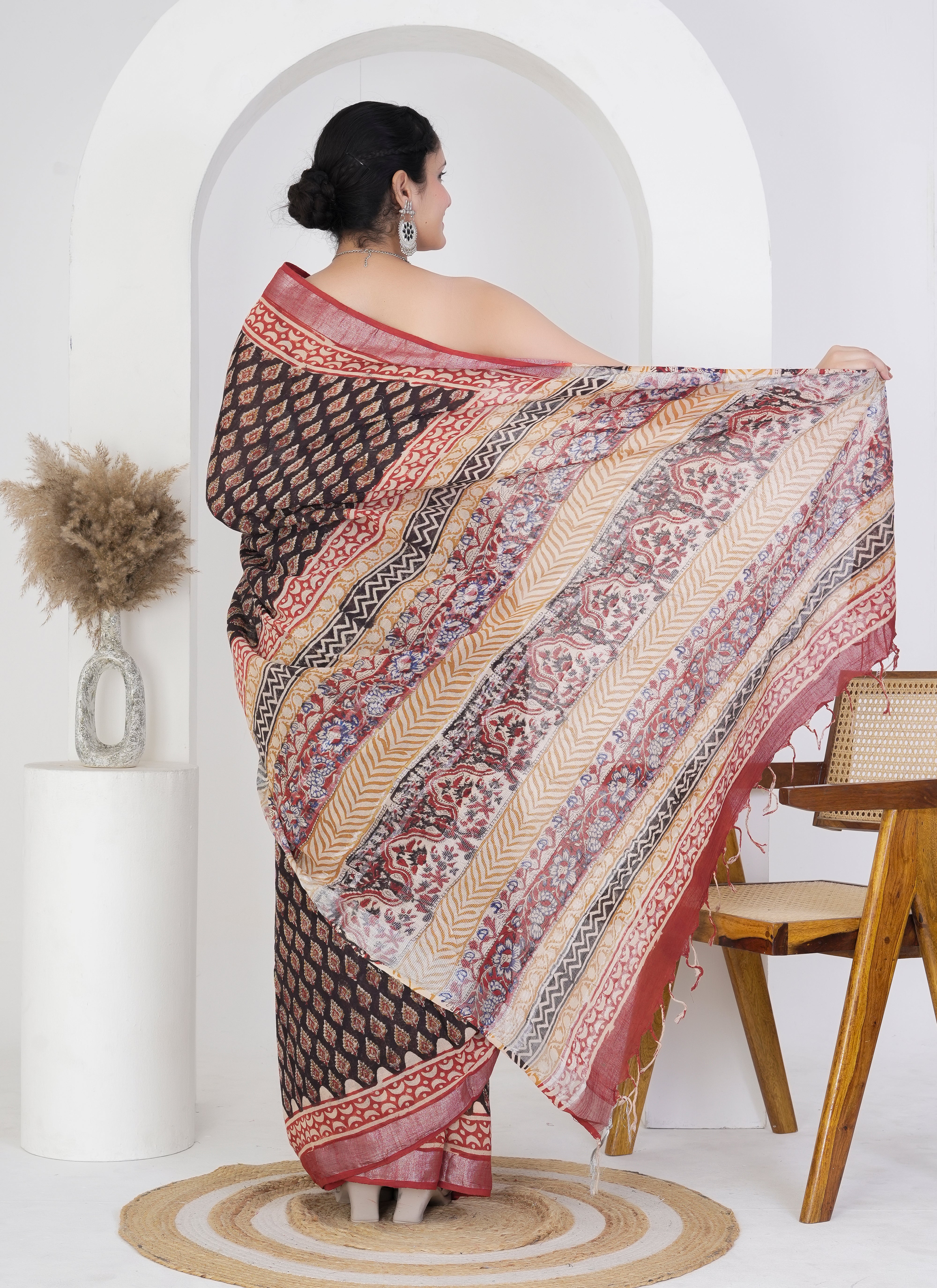 Rust and Black Pure Linen Saree