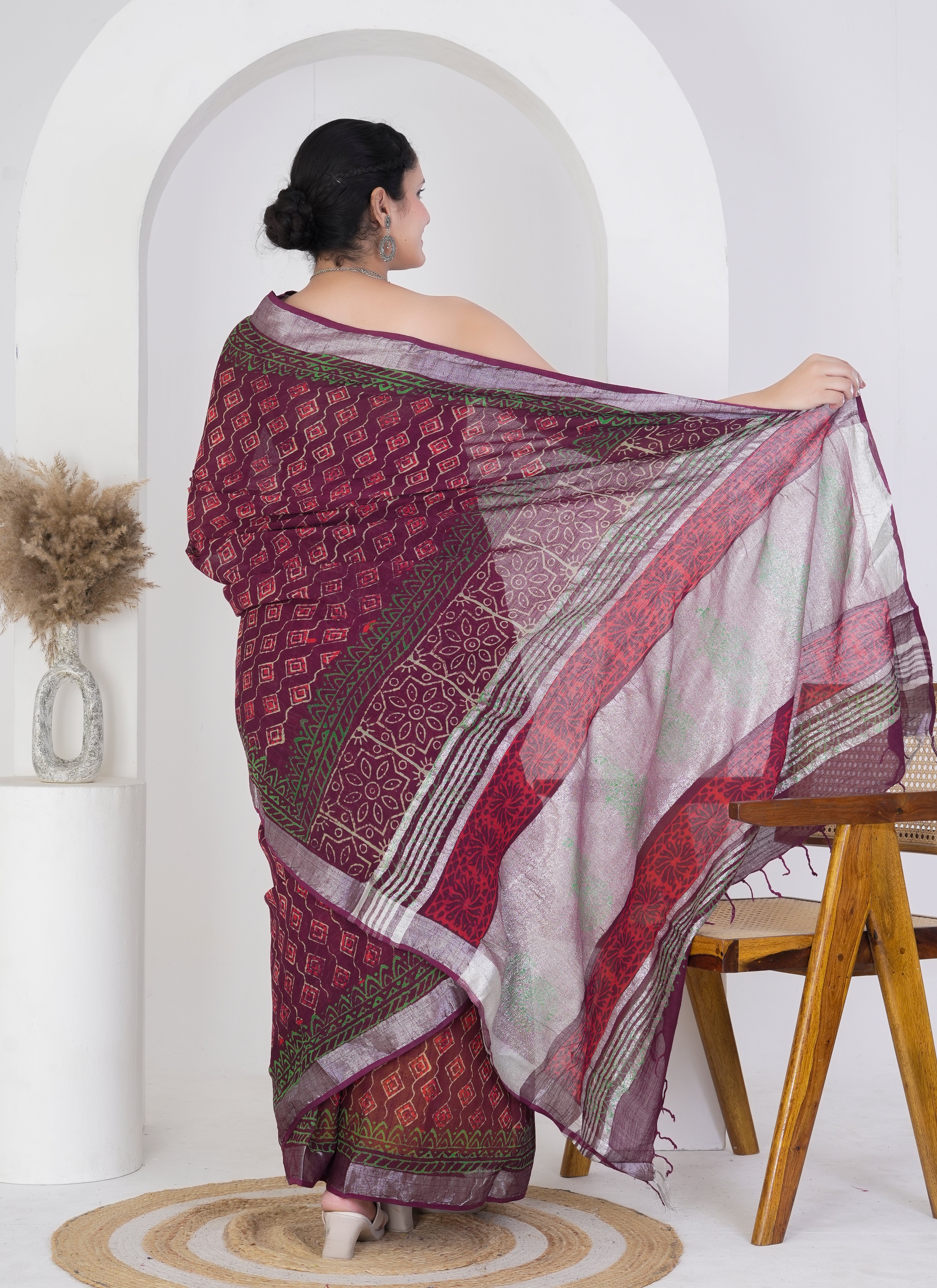 Maroon and Olive Pure Linen Saree
