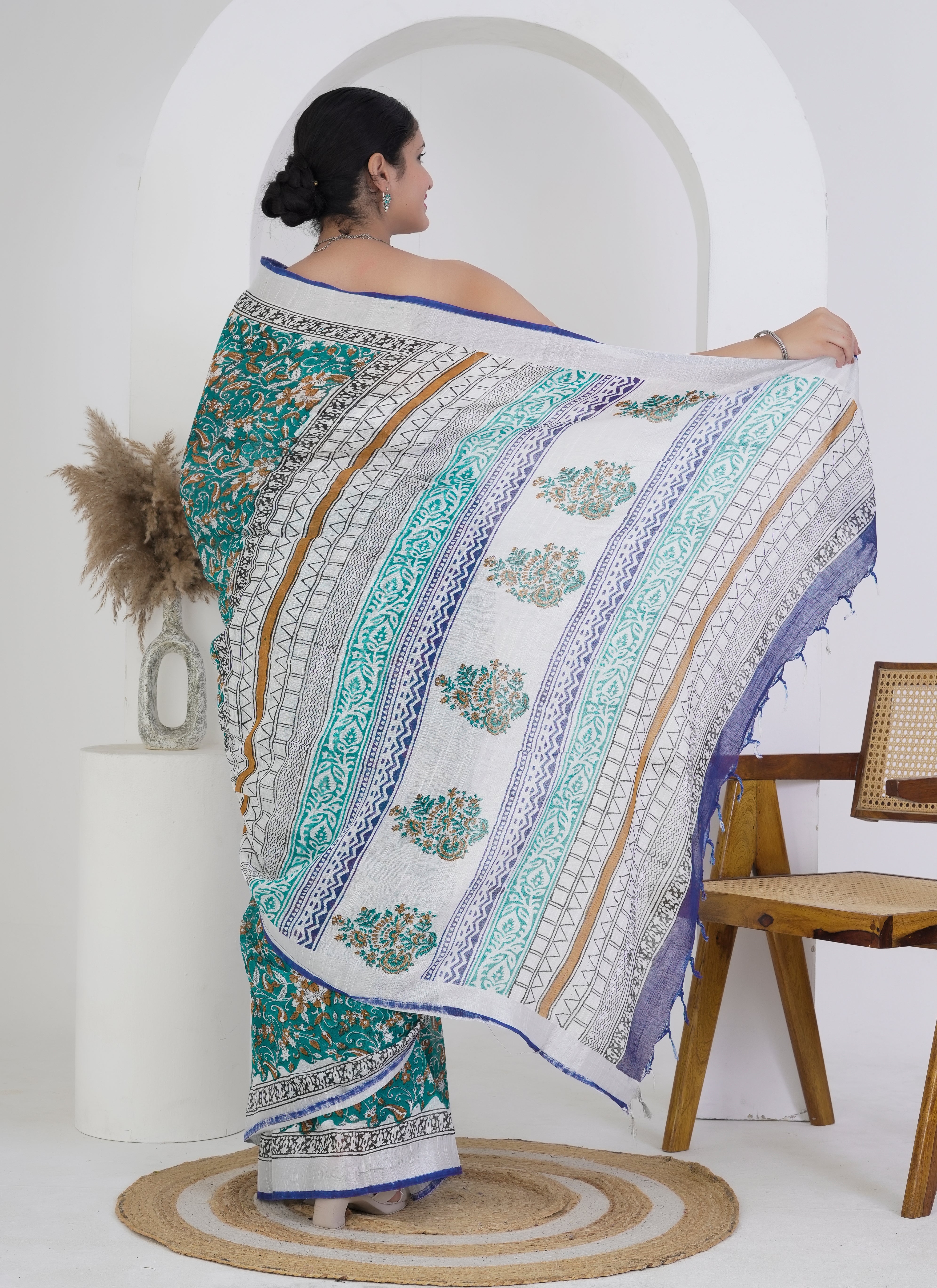 Emerald Green Pure Linen Saree