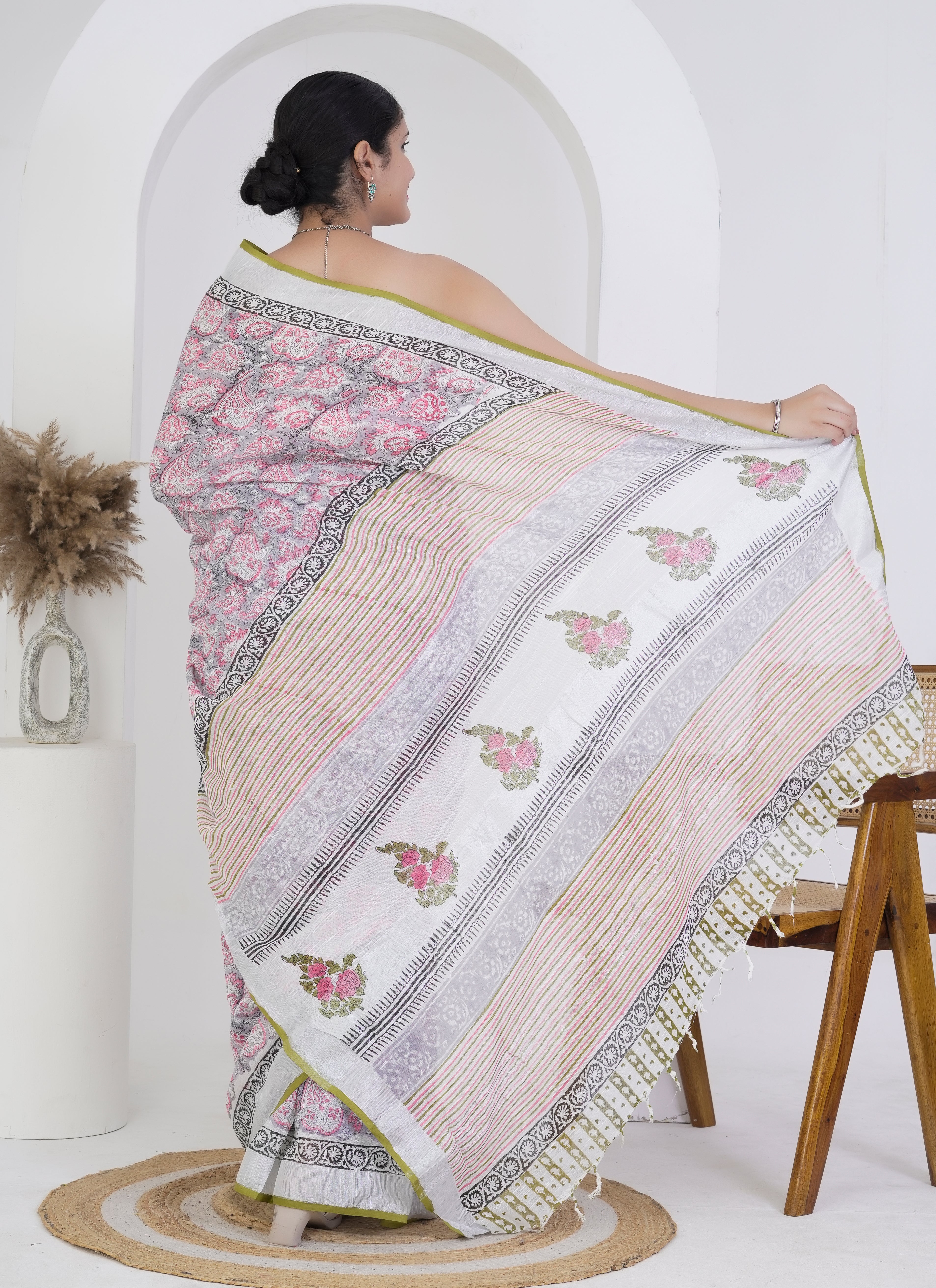 Soft Pink and Grey Paisley Pure Linen Saree
