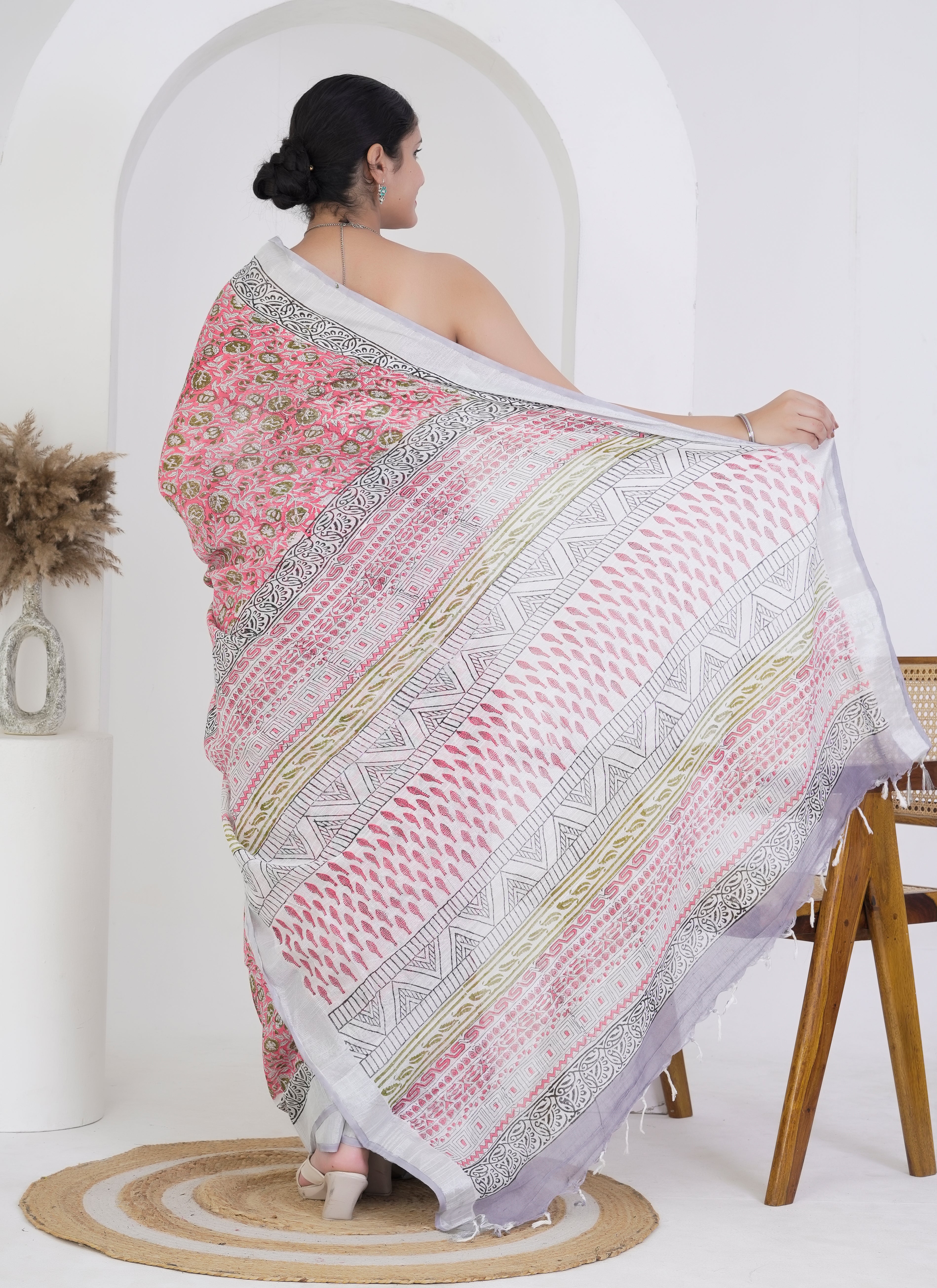 Rose Pink and White Floral Pure Linen Saree