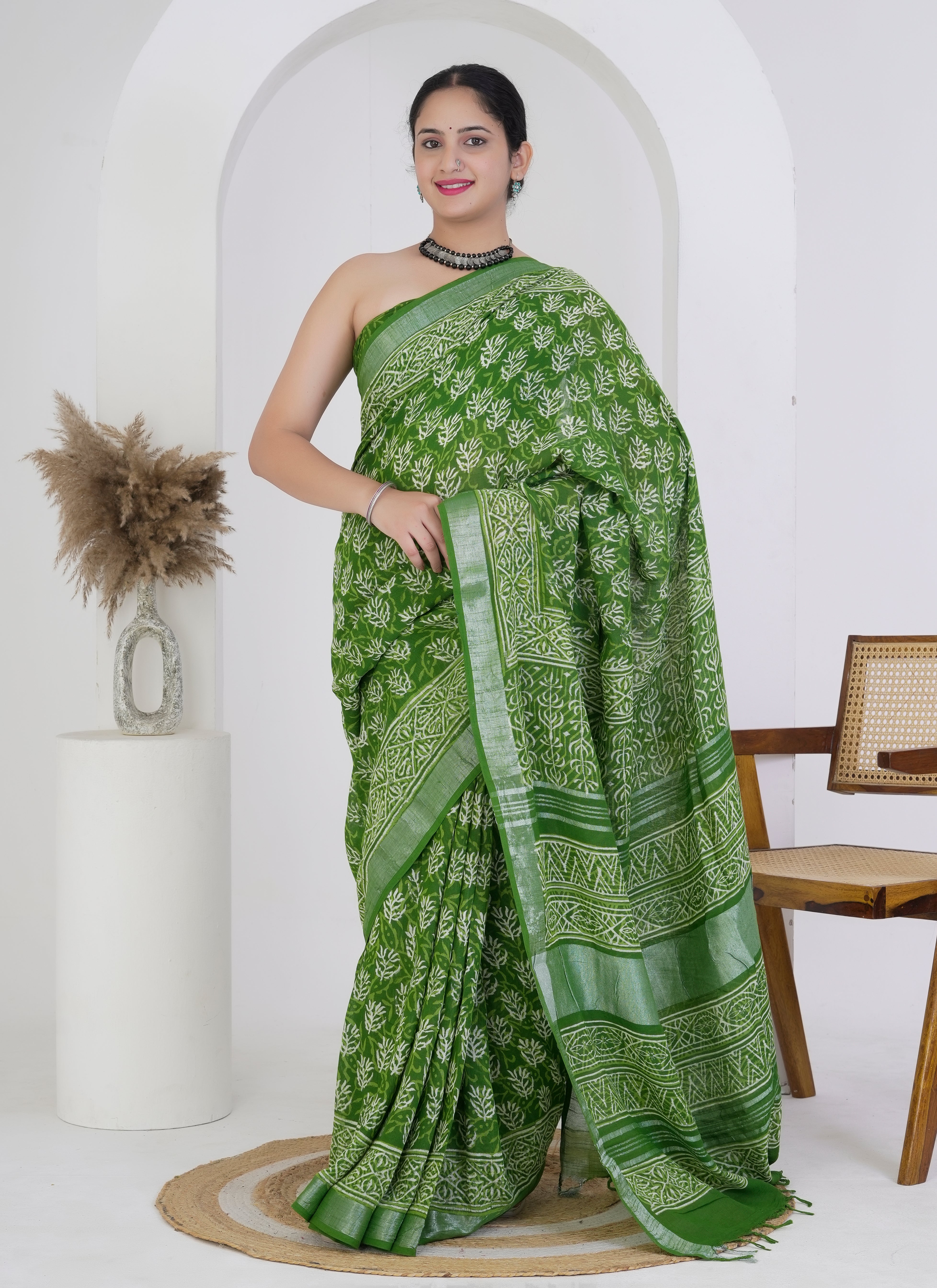 Verdant Green Pure Linen Saree