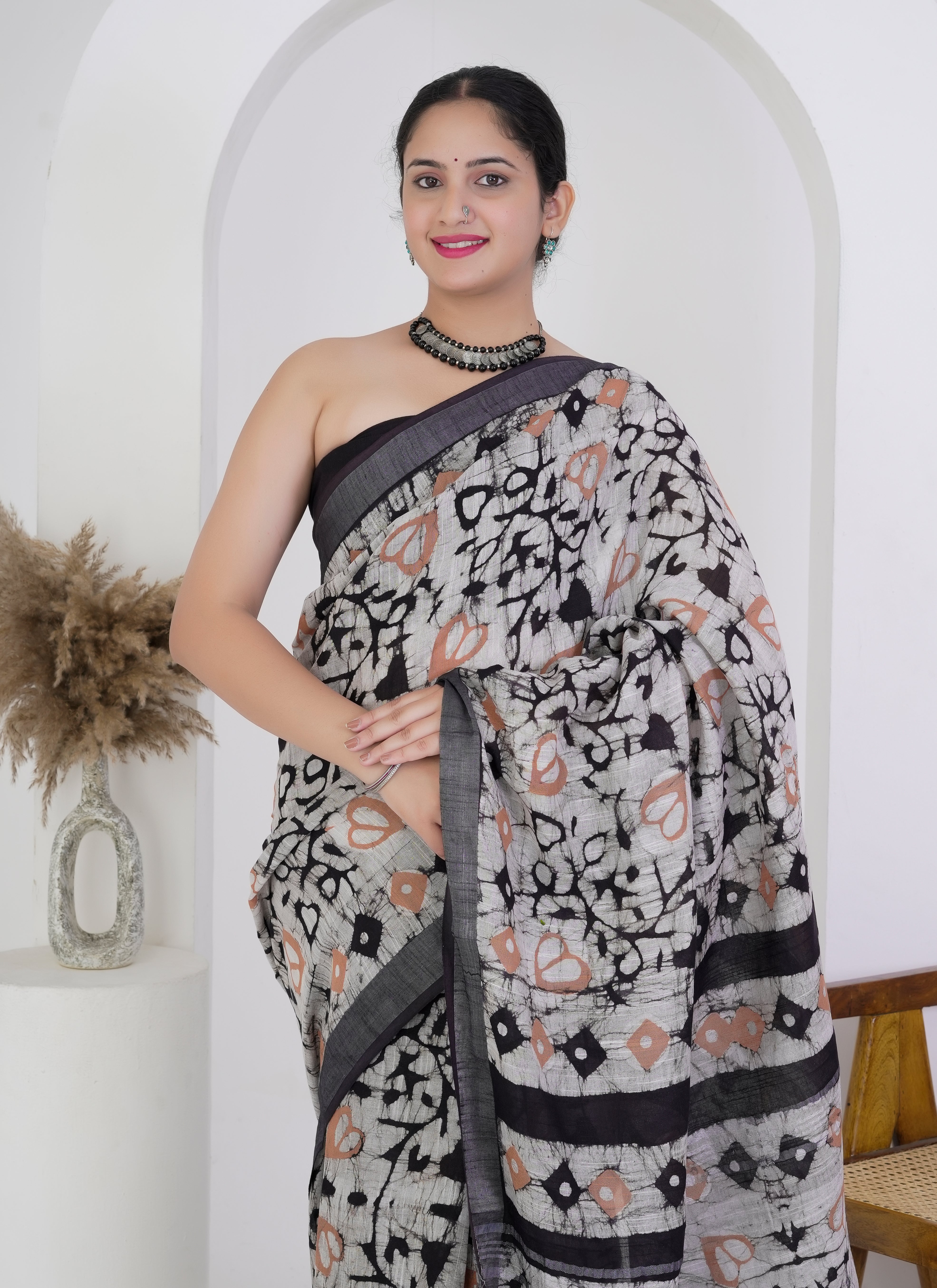 Black and Grey Pure Linen Saree