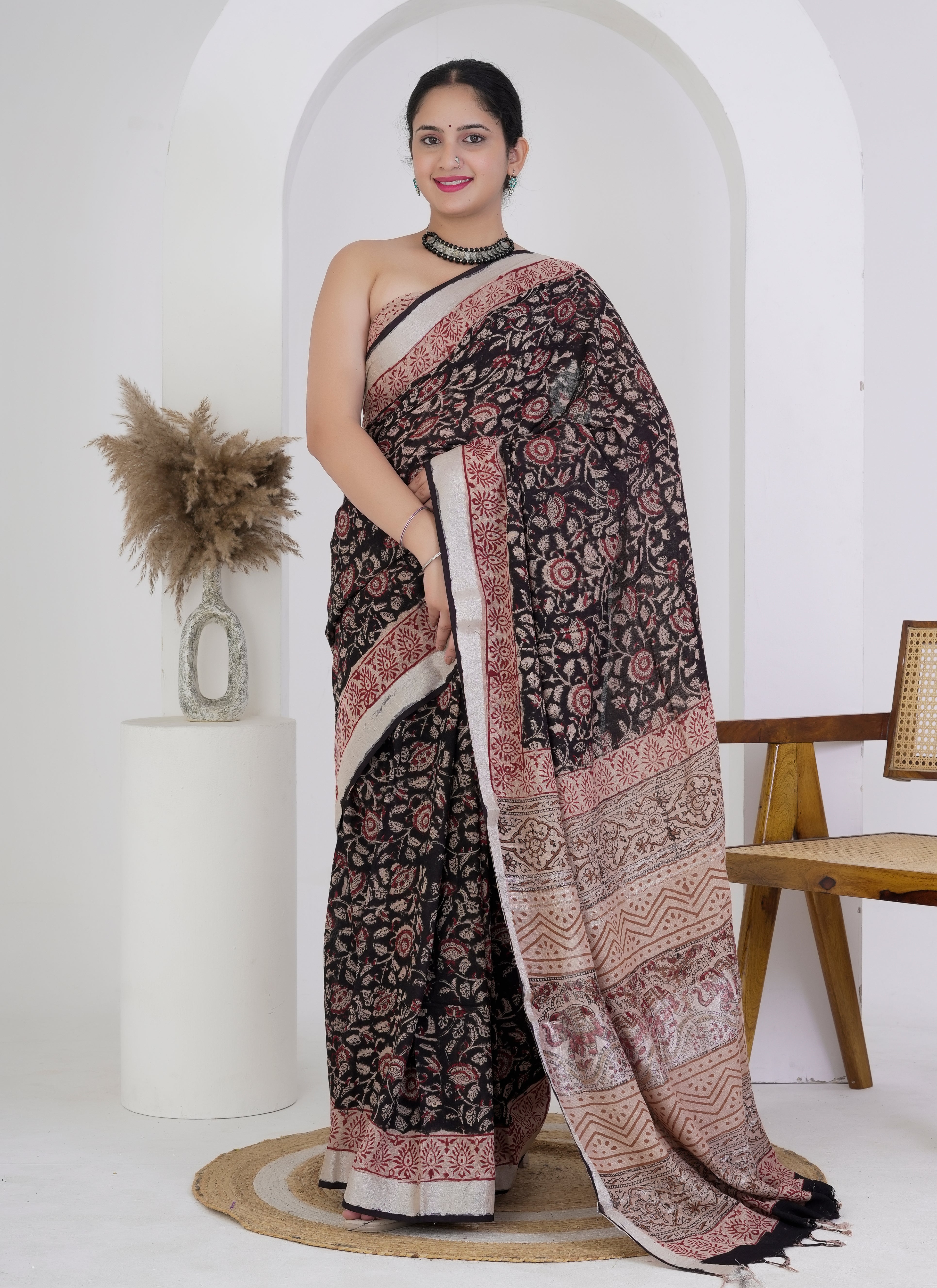 Black and Beige Floral Motif Pure Linen Saree