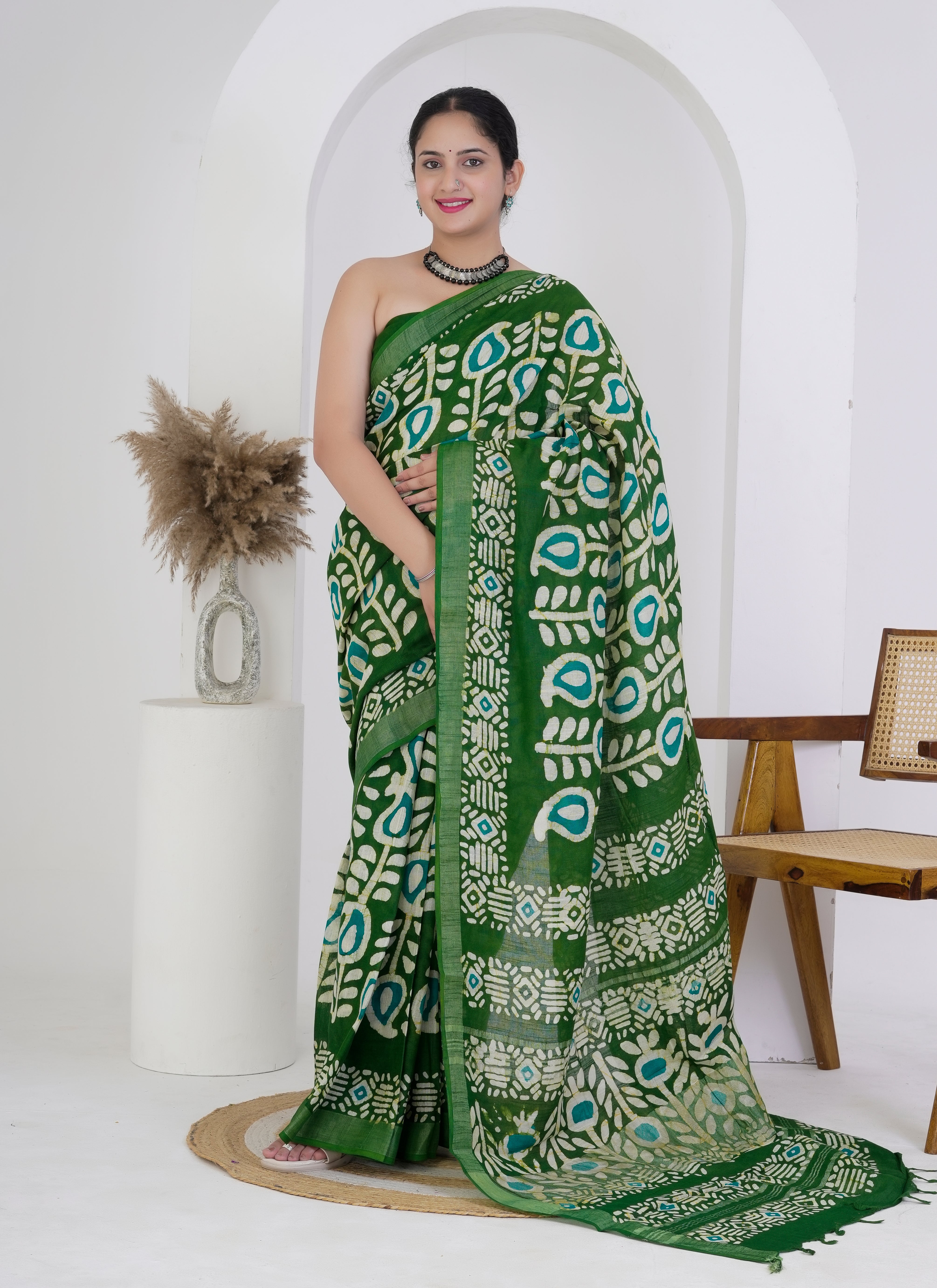 Green and Blue Tribal Motif Pure Linen Saree