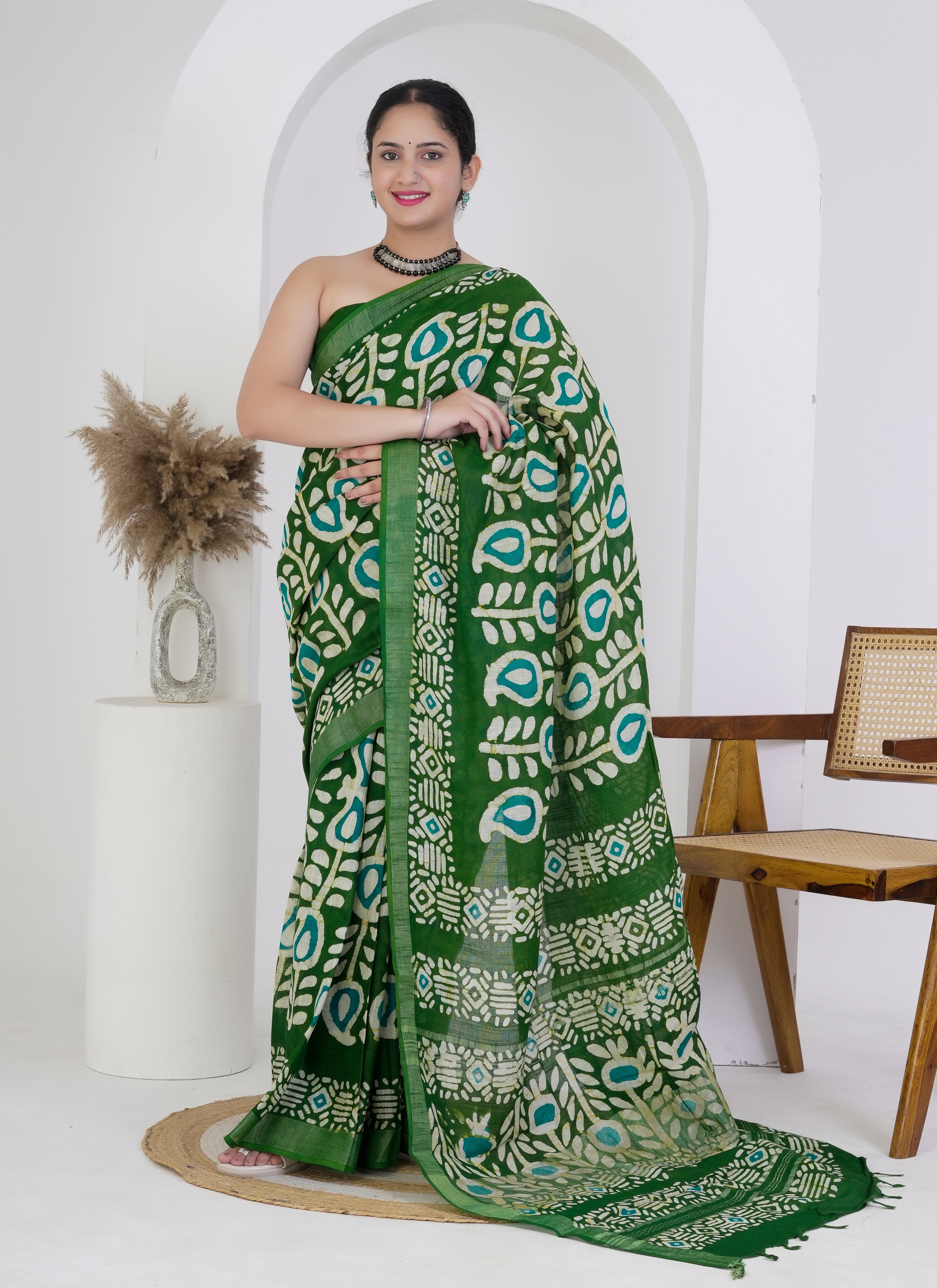 Green and Blue Tribal Motif Pure Linen Saree