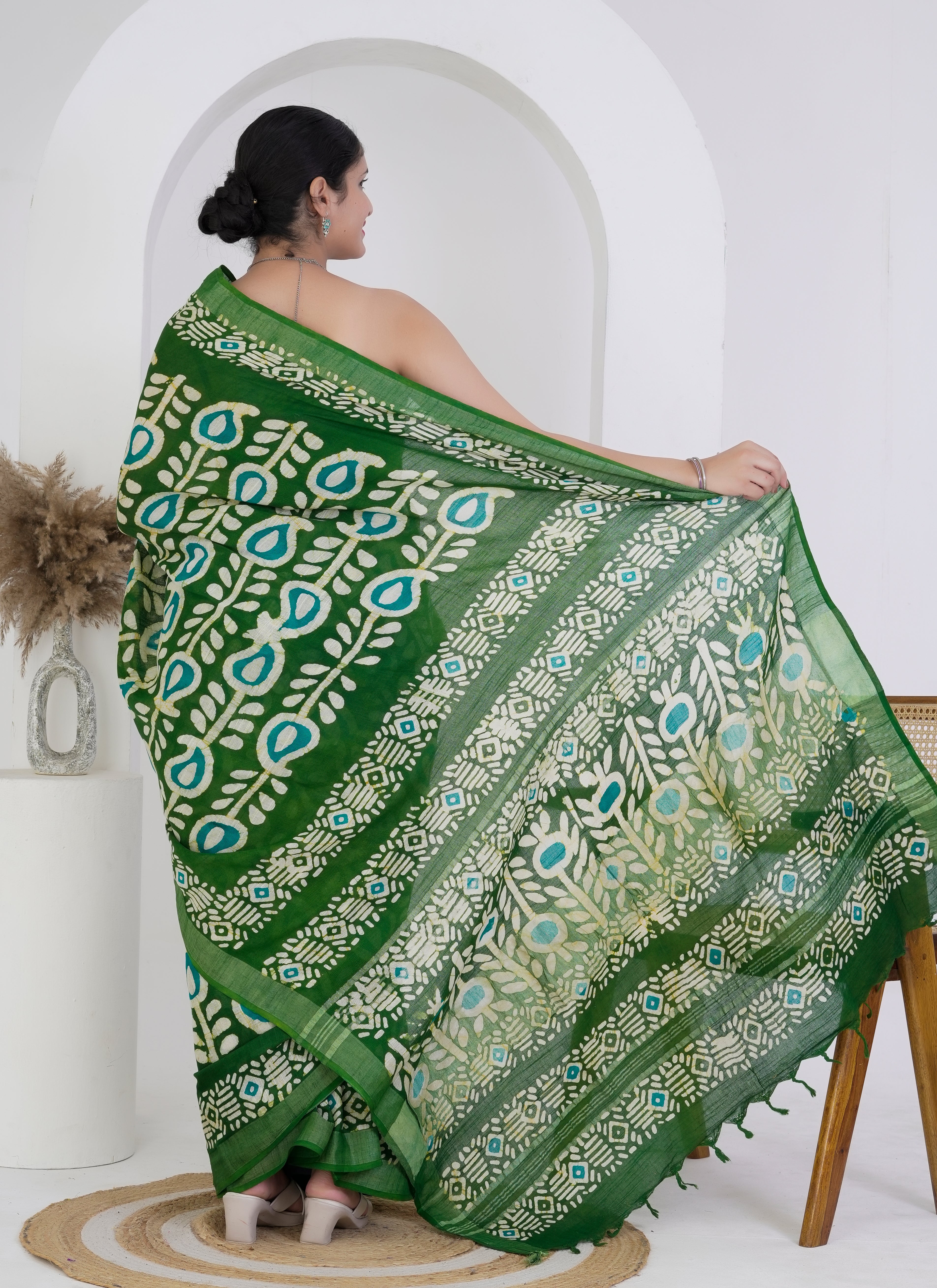 Green and Blue Tribal Motif Pure Linen Saree